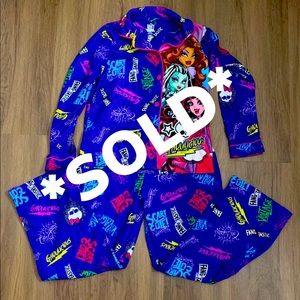 *SOLD* Monster high girls pajamas size lg (10-12)